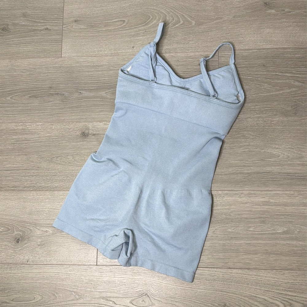 BO+TEE ROMPER💪🏻 - Picture 4 of 7